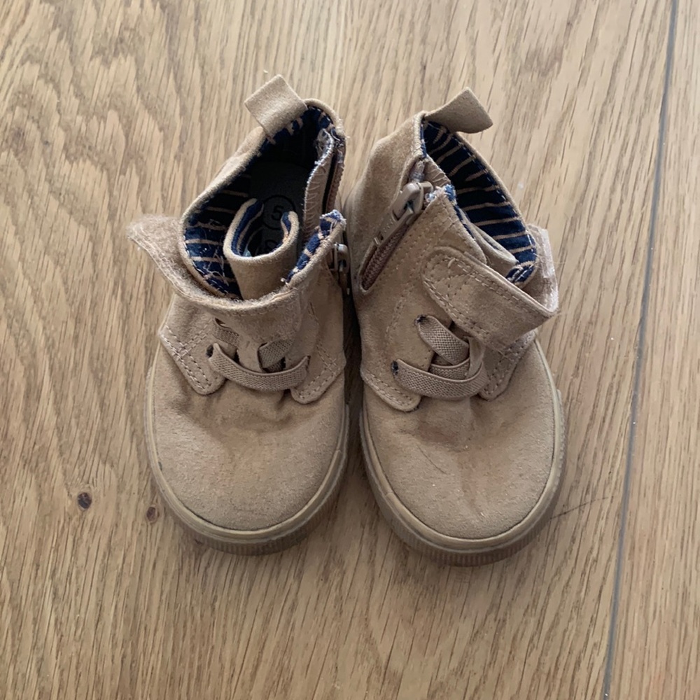 Cat & Jack Velcro Zip-Up Brown Boots